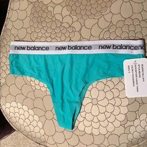 New Balance Women’s Fusion Thong - NWT - Small